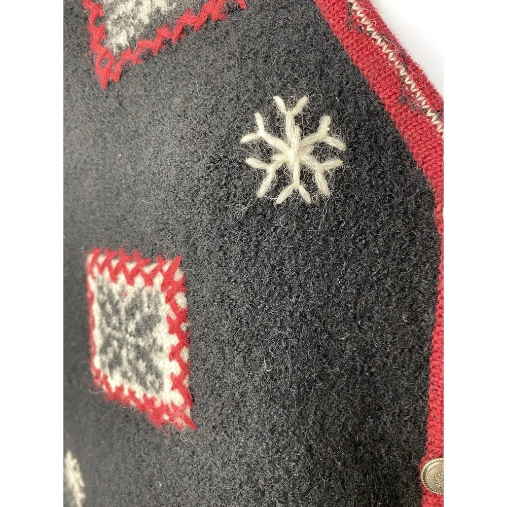 Vintage Woolrich Womens Wool Vest Size Medium Christmas Holidays Snowflakes Ski